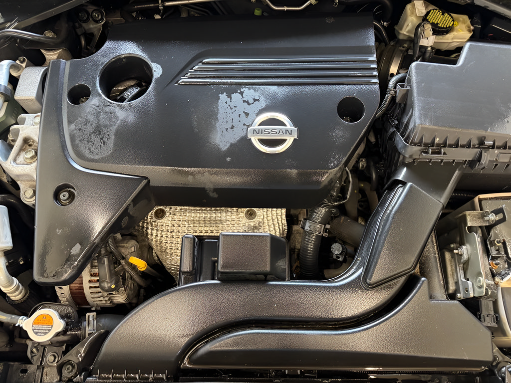 Used 2014 Nissan Altima 2.5 SV w/ Convenience Package FWD image 10