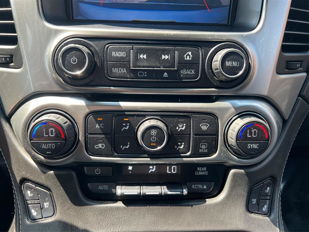 Used 2015 Chevrolet Suburban LTZ AWD/4WD image 40