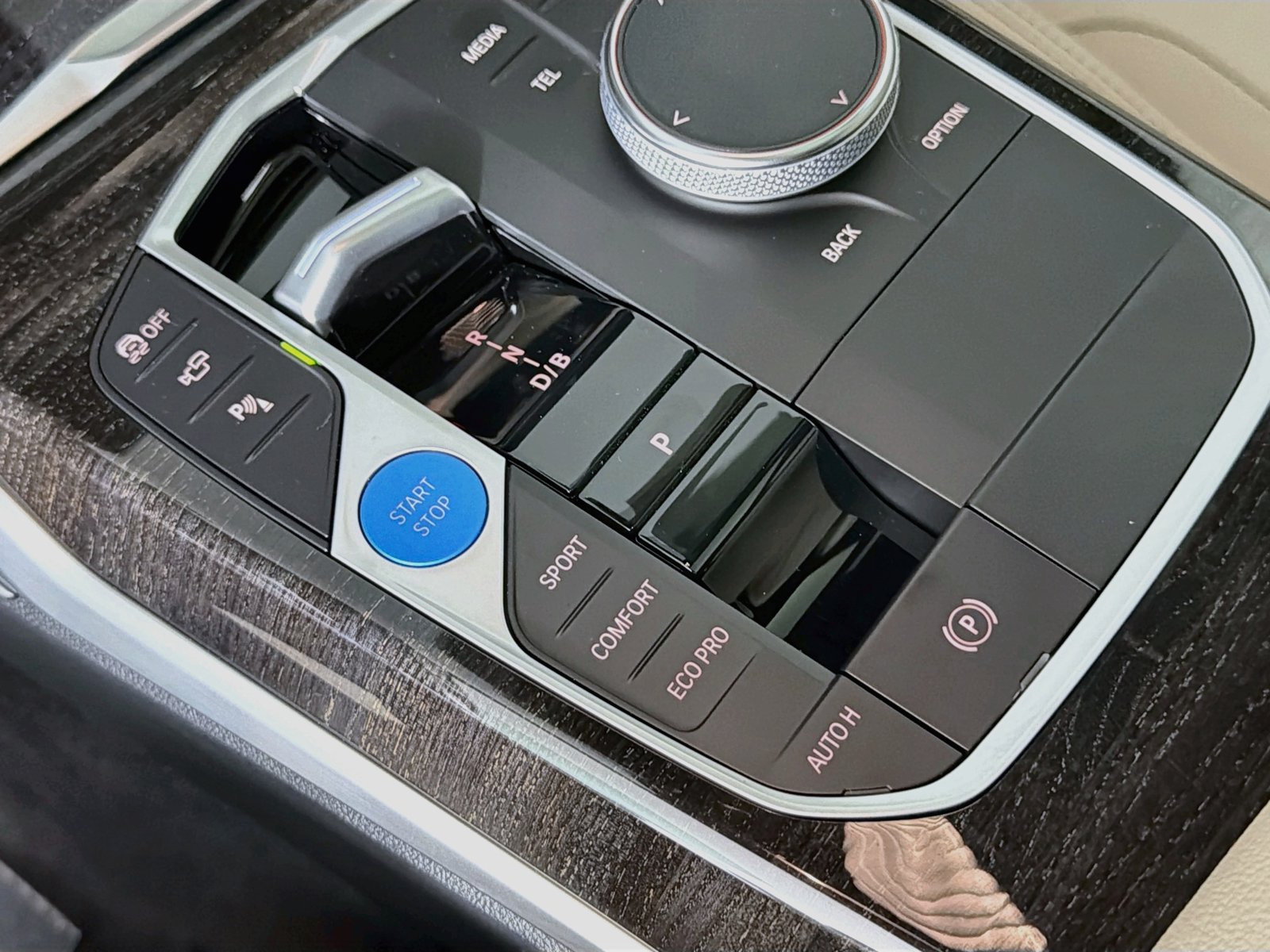 Certified 2023 BMW i4 eDrive40 w/ Premium Package RWD image 17