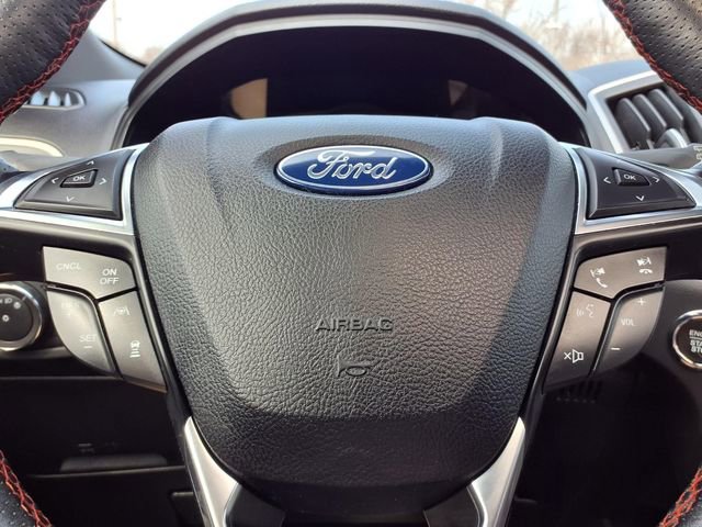 Used 2022 Ford Edge ST-Line w/ Cold Weather Package image 18
