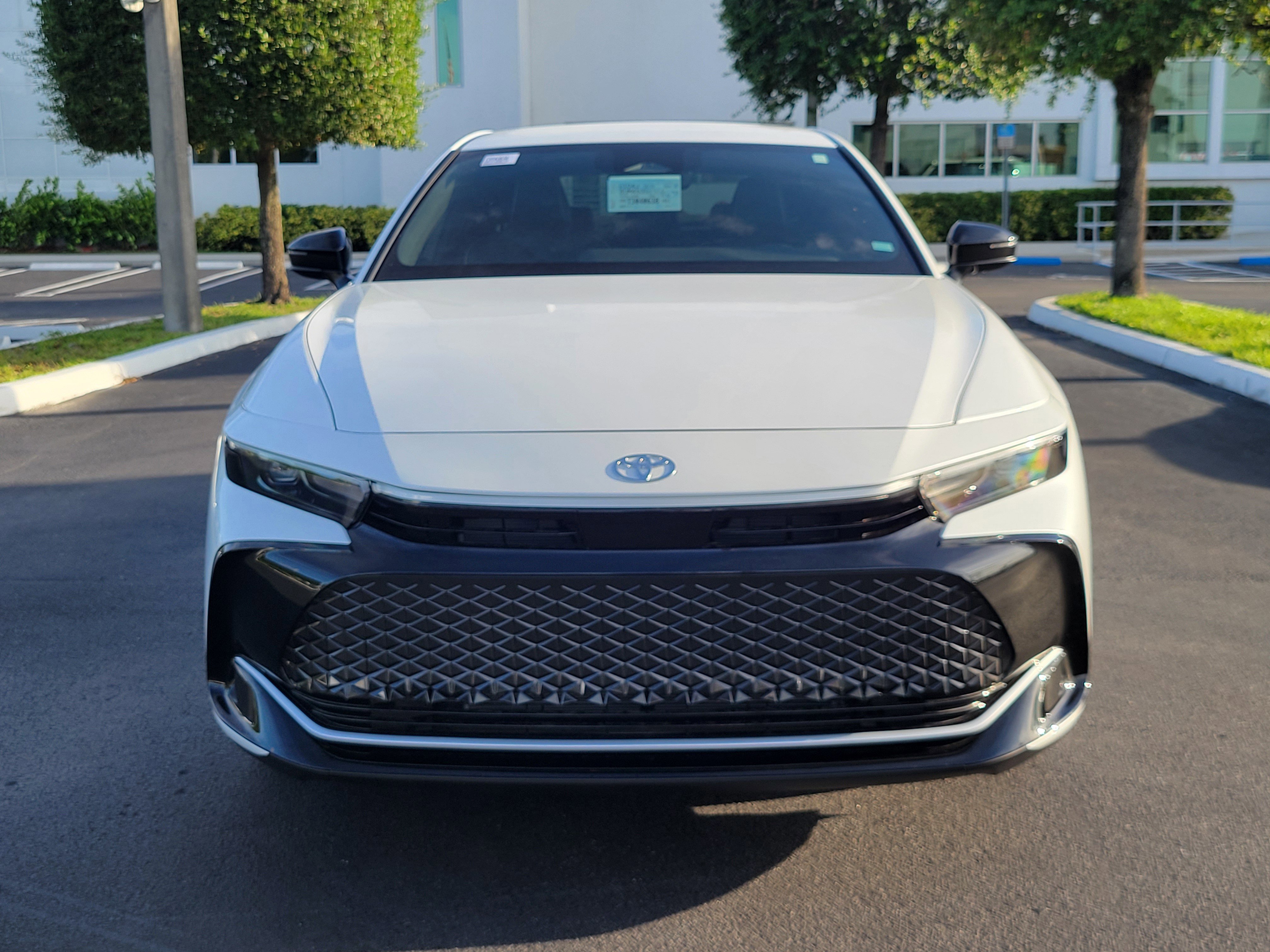 New 2026 Toyota Crown XLE image 4