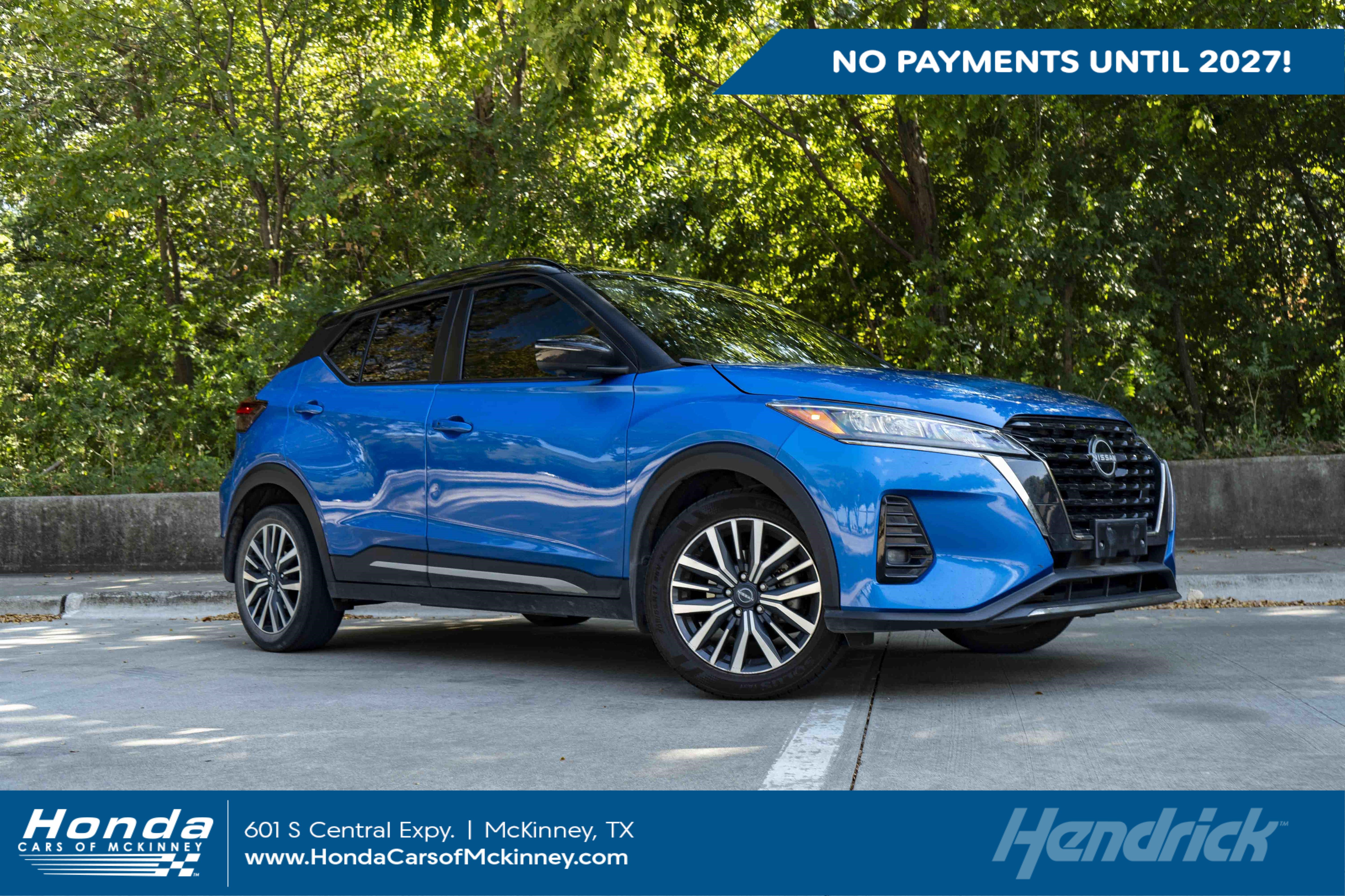 Used 2023 Nissan Kicks SR FWD image 1