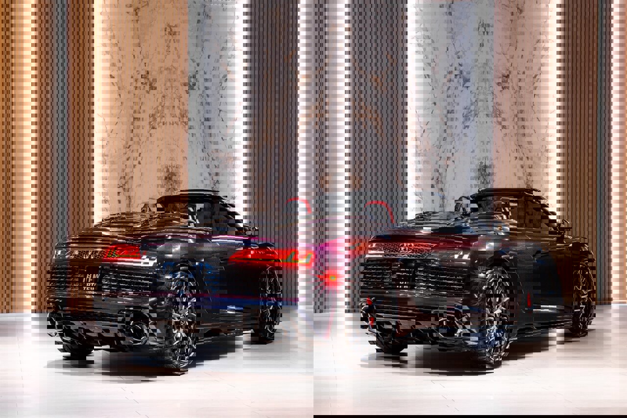 Used 2022 Audi R8 V10 w/ Carbon Exterior Package image 3