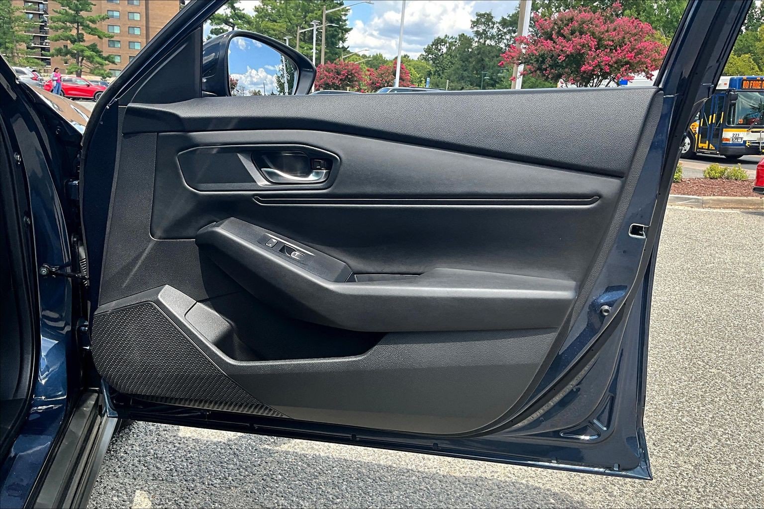 Certified 2025 Honda Accord SE image 19