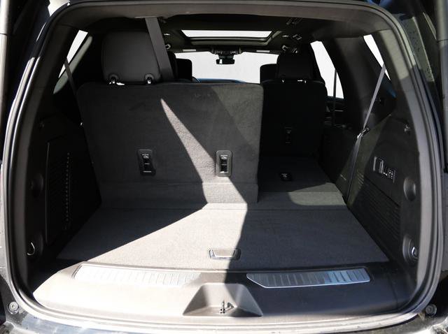 Used 2023 GMC Yukon Denali w/ Denali Reserve Package image 32