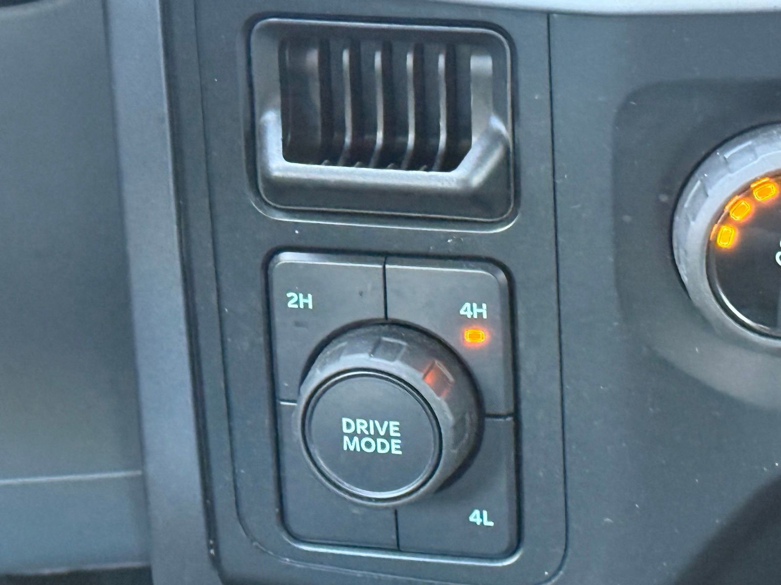 Used 2023 Ford F150 XLT image 21