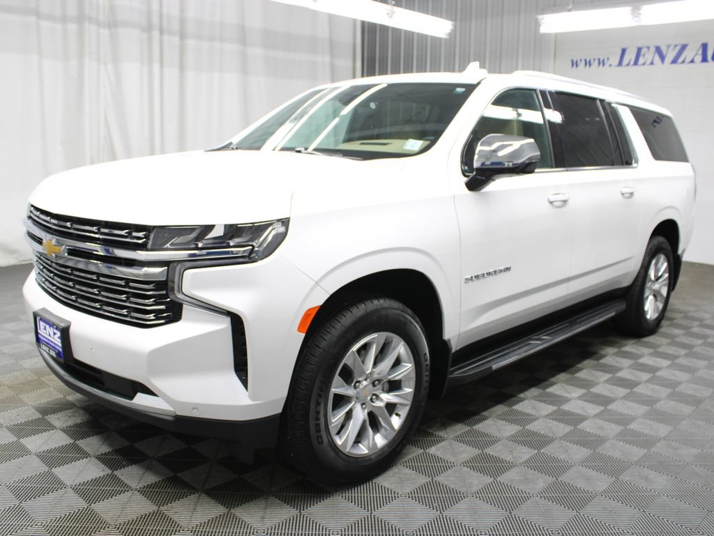 Used 2024 Chevrolet Suburban Premier AWD/4WD image 9