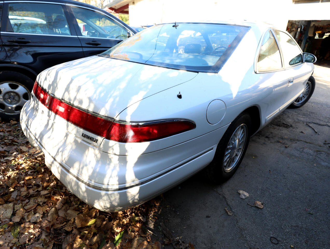 Used 1993 Lincoln Mark VIII image 6