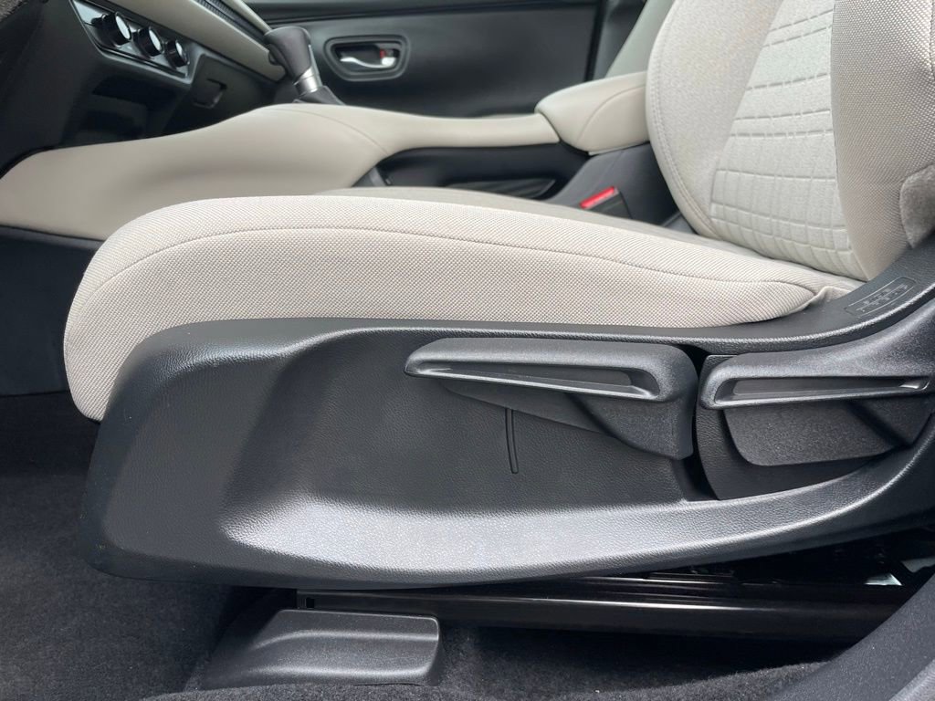 Certified 2025 Honda HR-V LX image 24