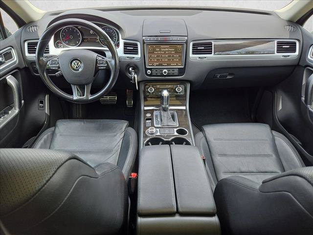 Used 2016 Volkswagen Touareg Executive AWD/4WD image 18