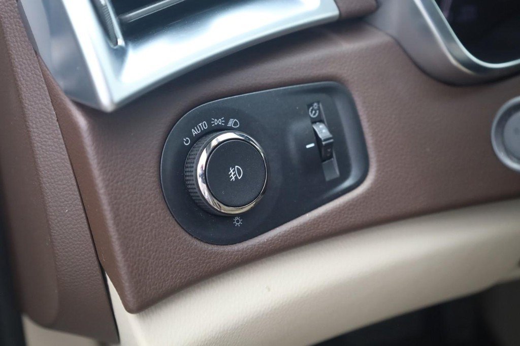 Used 2015 Cadillac SRX Premium FWD image 13