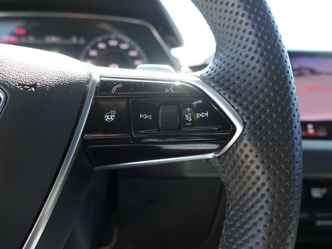 Used 2024 Audi RS e-tron GT w/ Carbon Performance Package image 16