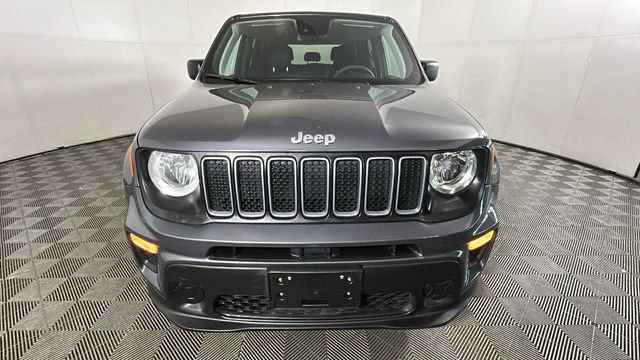Used 2023 Jeep Renegade Latitude AWD/4WD image 7
