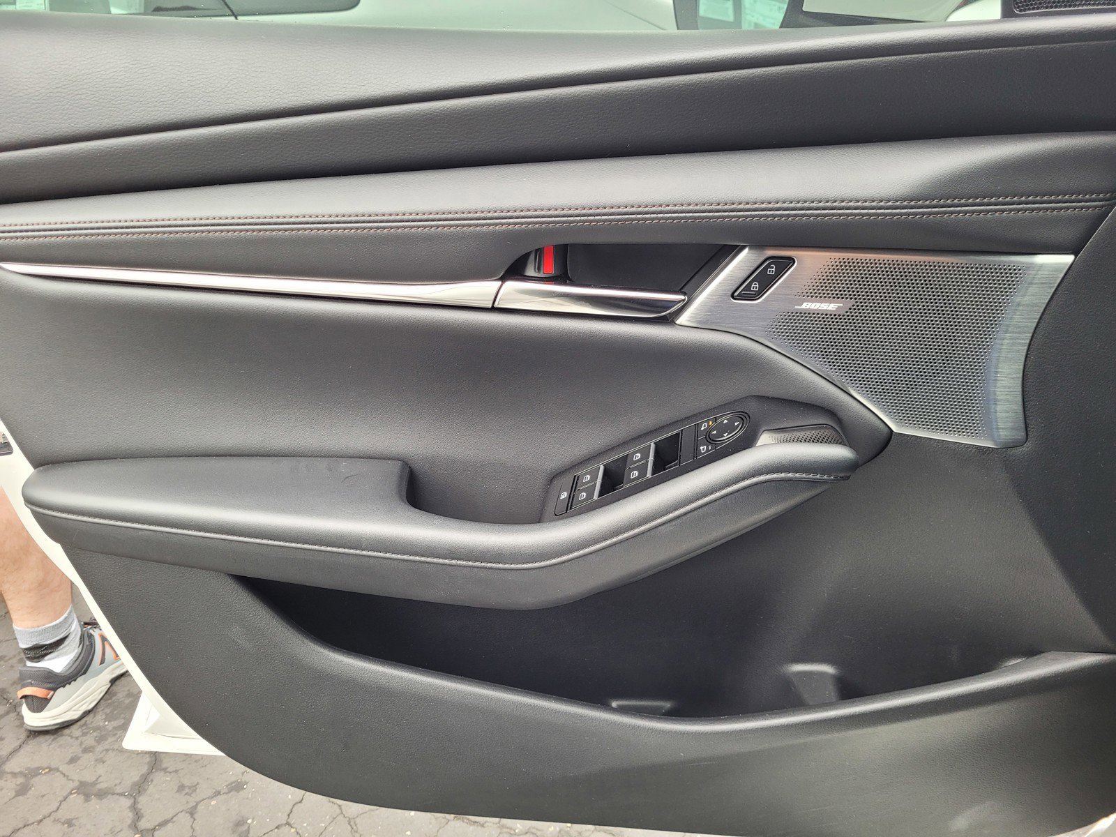 Used 2022 MAZDA MAZDA3 s image 23