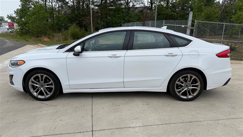 Used 2020 Ford Fusion SEL FWD image 2
