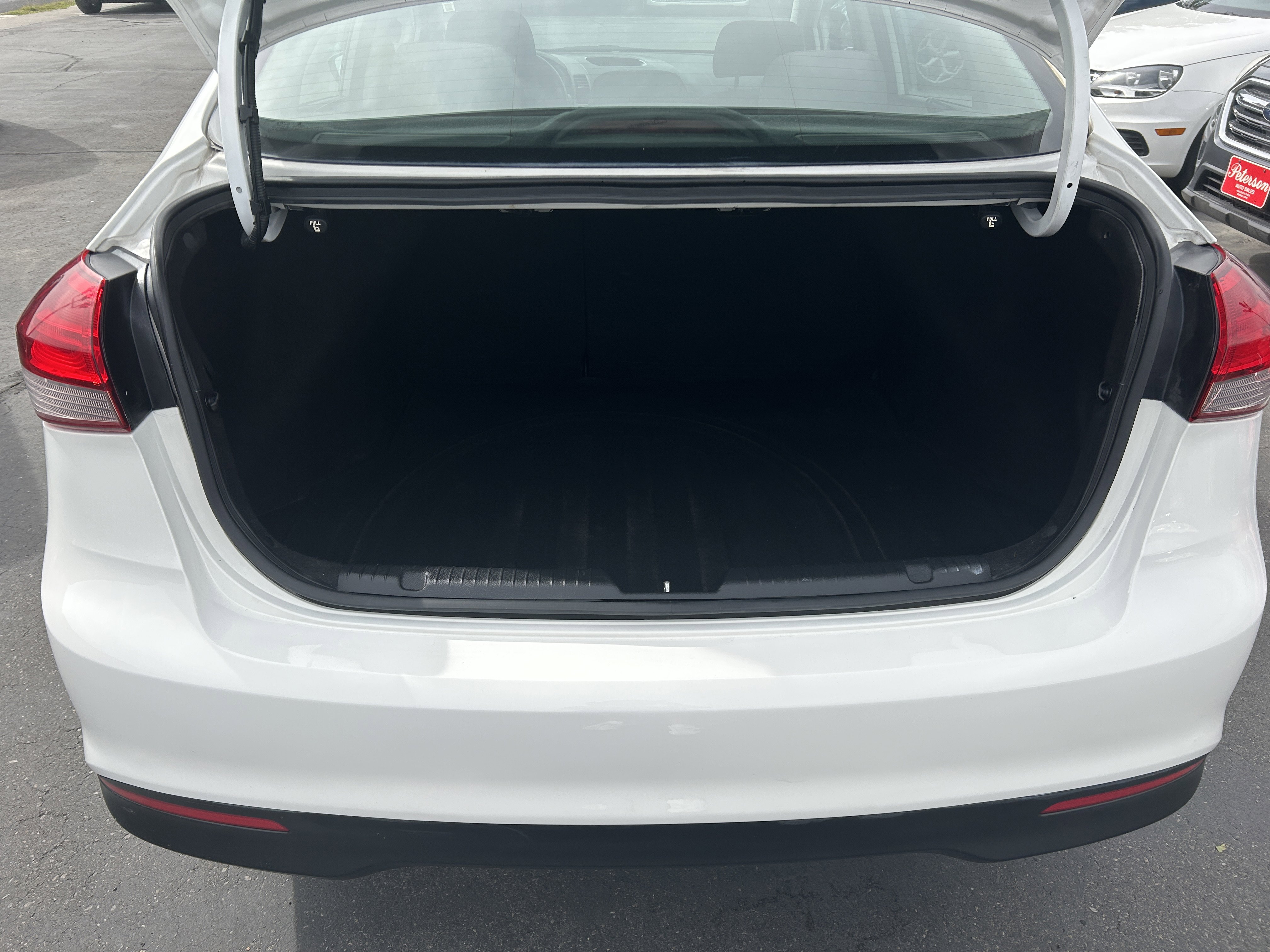 Used 2017 Kia Forte LX image 5