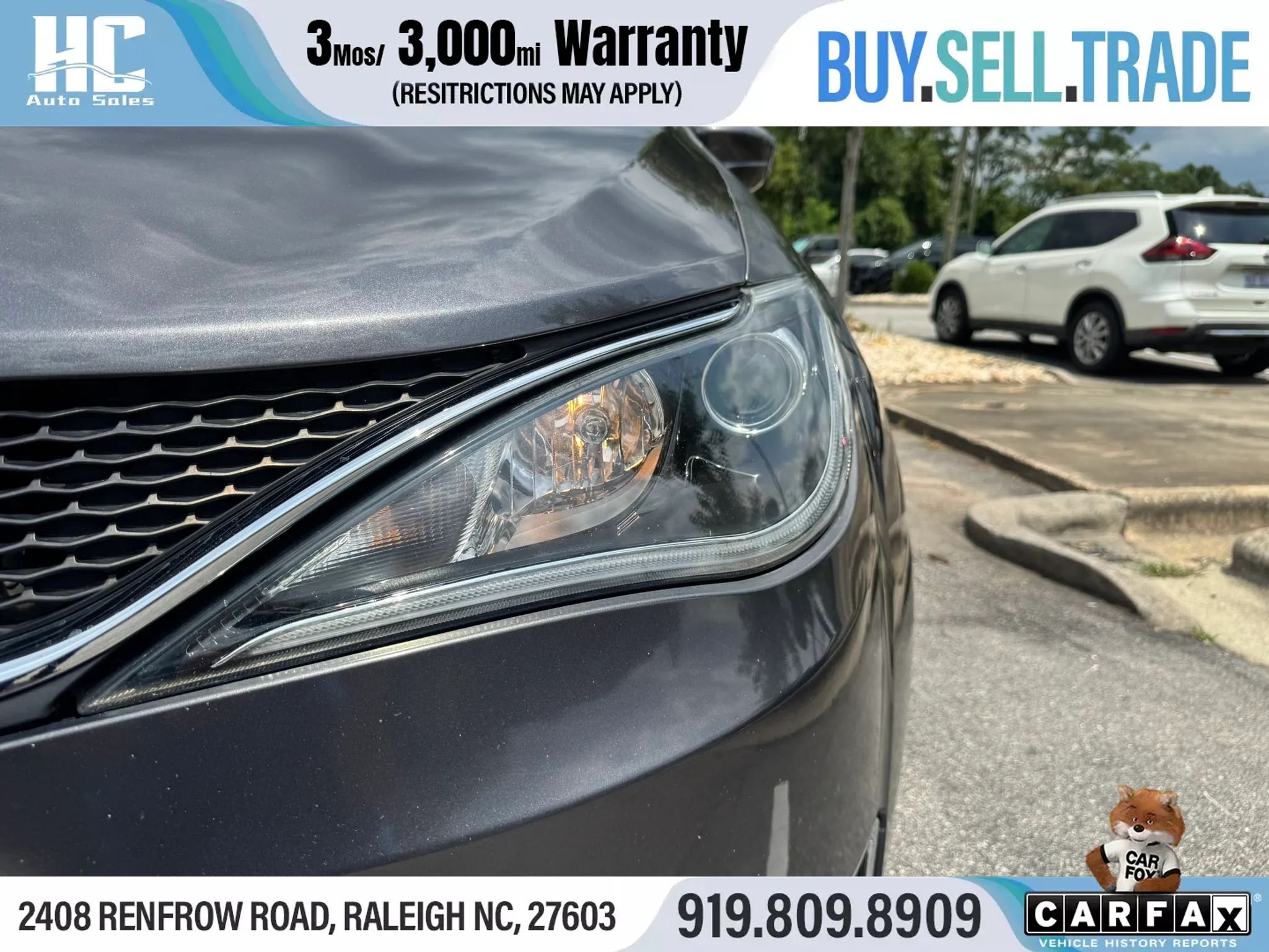 Used 2019 Chrysler Pacifica Touring-L FWD image 9