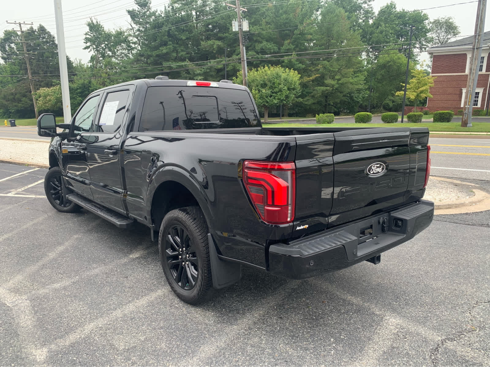 Used 2024 Ford F150 Lariat w/ Bed Utility Package AWD/4WD image 4