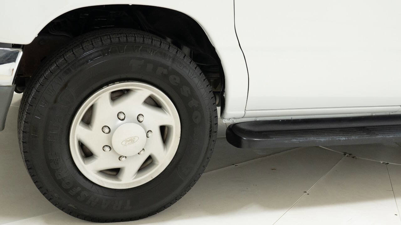 Used 2001 Ford E-350 and Econoline 350 XLT image 64