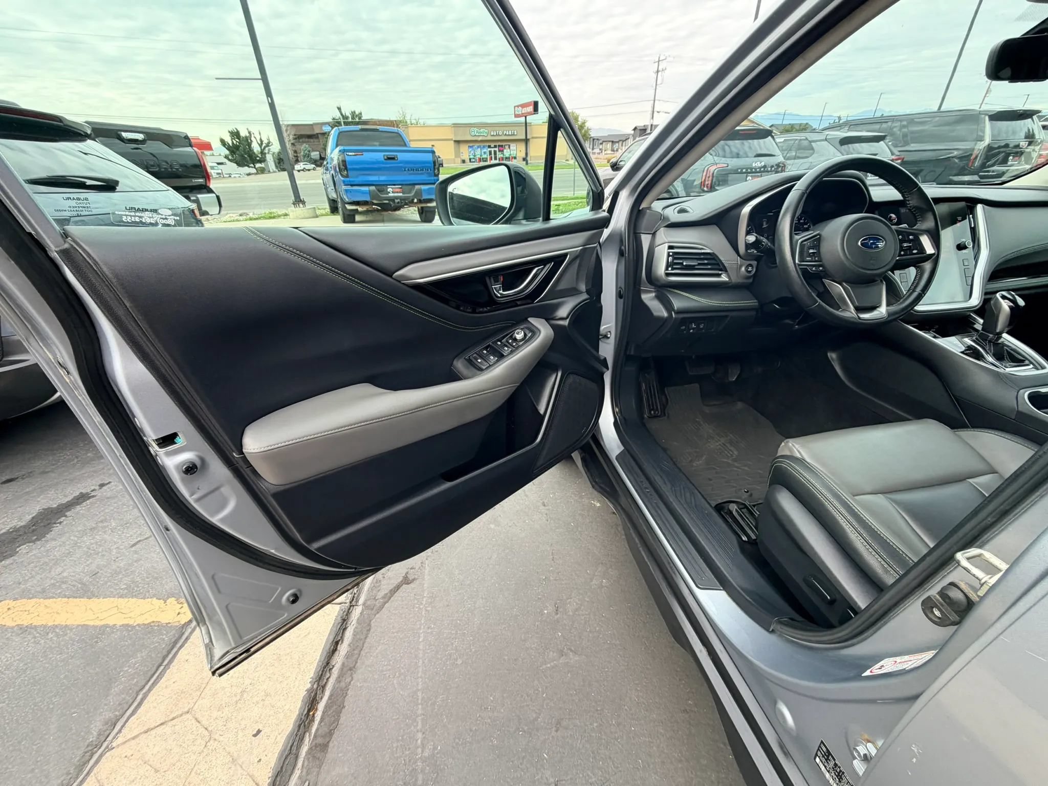 Used 2020 Subaru Outback Onyx Edition XT w/ Popular Package #2 AWD/4WD image 9