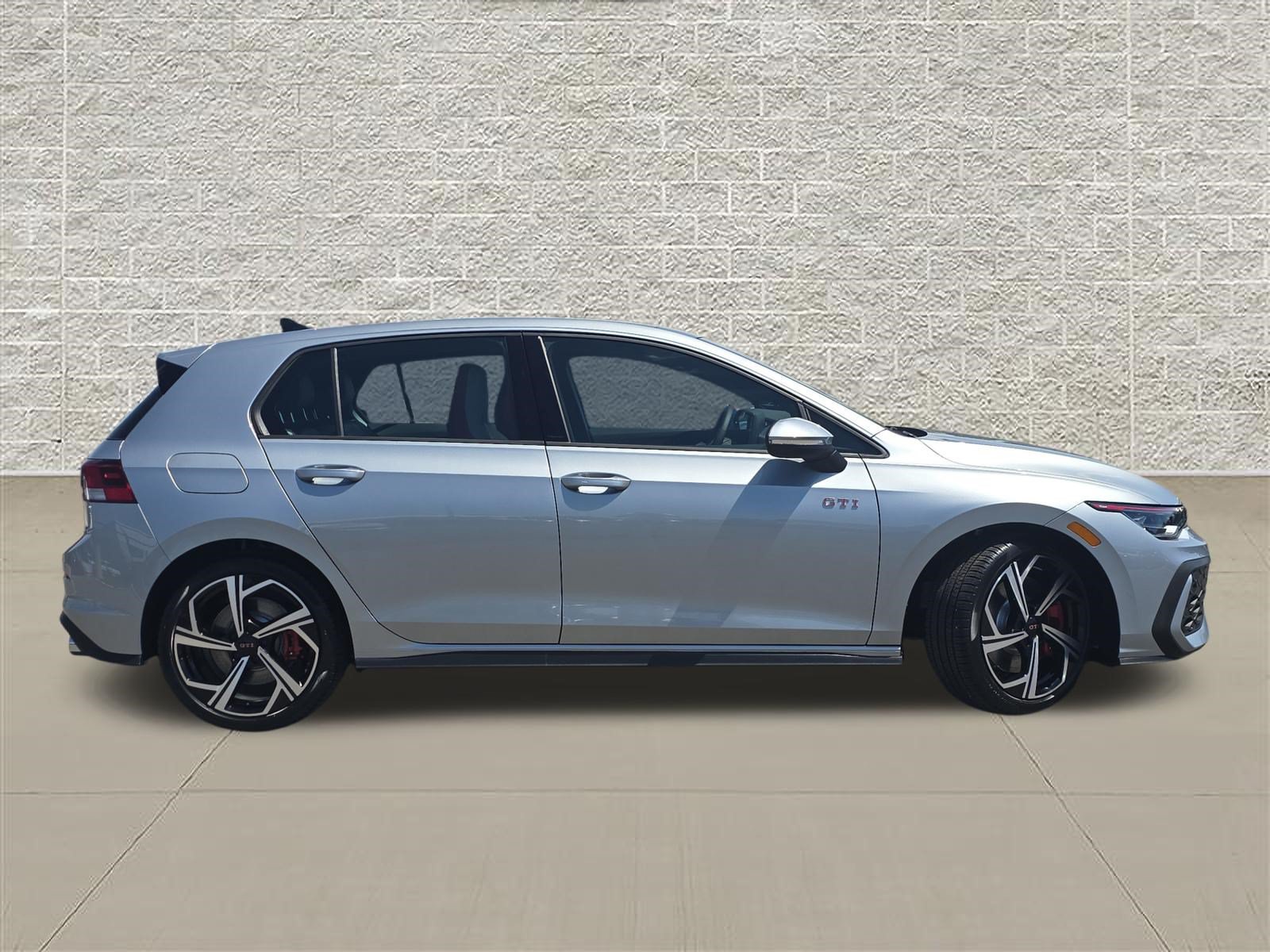 New 2026 Volkswagen GTI SE FWD image 8