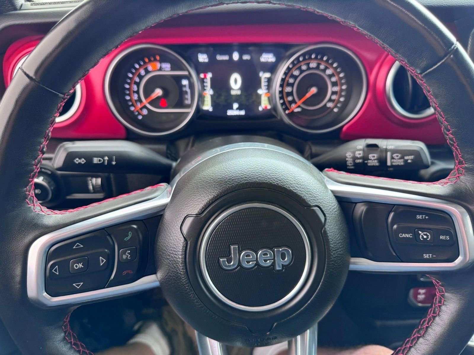 Used 2023 Jeep Wrangler Unlimited Rubicon w/ Dual Top Group AWD/4WD image 18