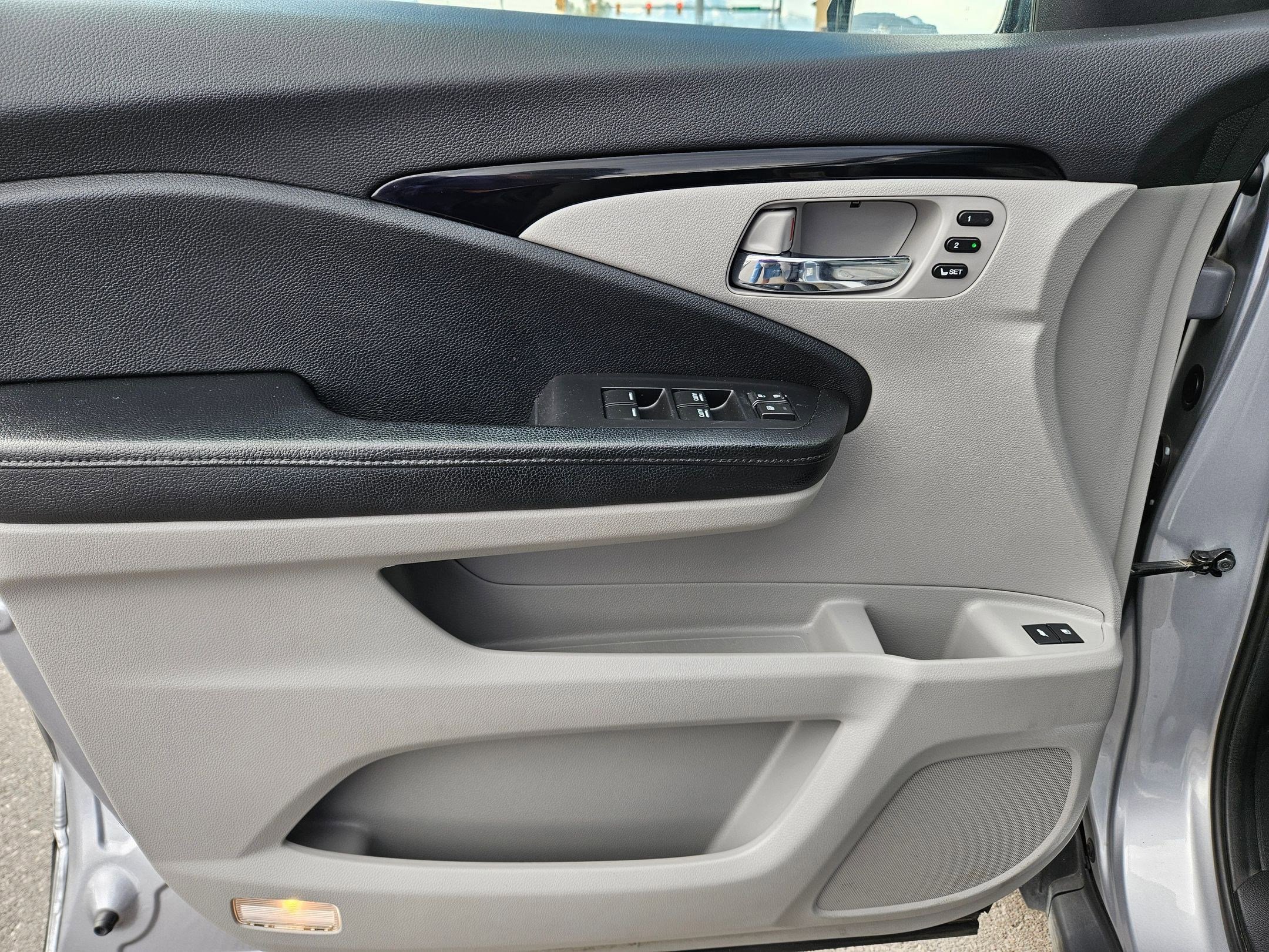 Used 2018 Honda Pilot Elite image 14