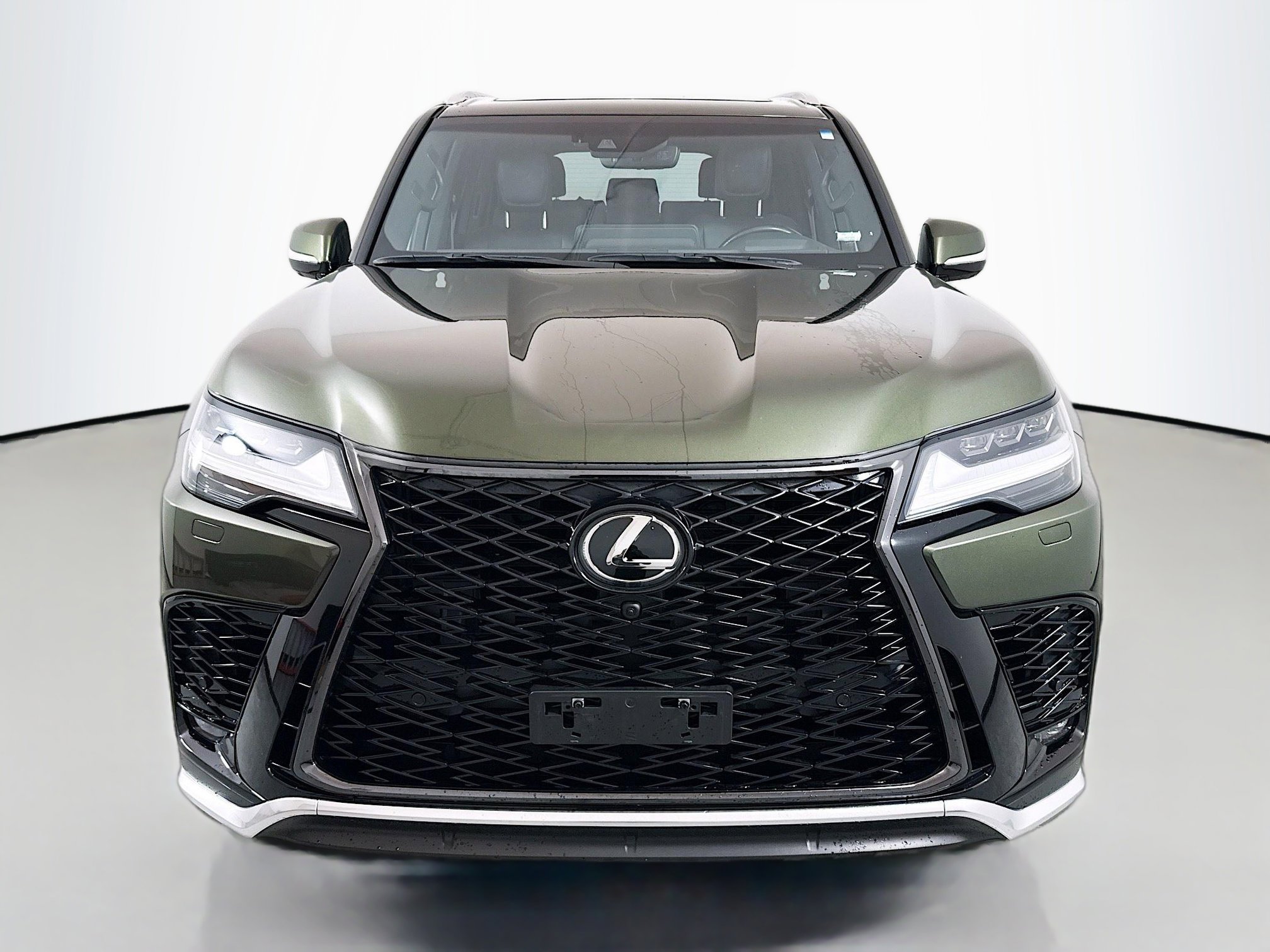 Used 2023 Lexus LX 600 F Sport w/ Accessory Package (Z1) image 2