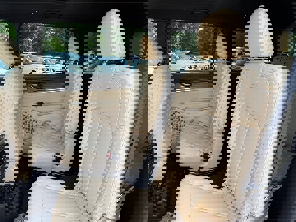 New 2025 Jeep Grand Cherokee L Limited w/ Black Appearance Package image 17