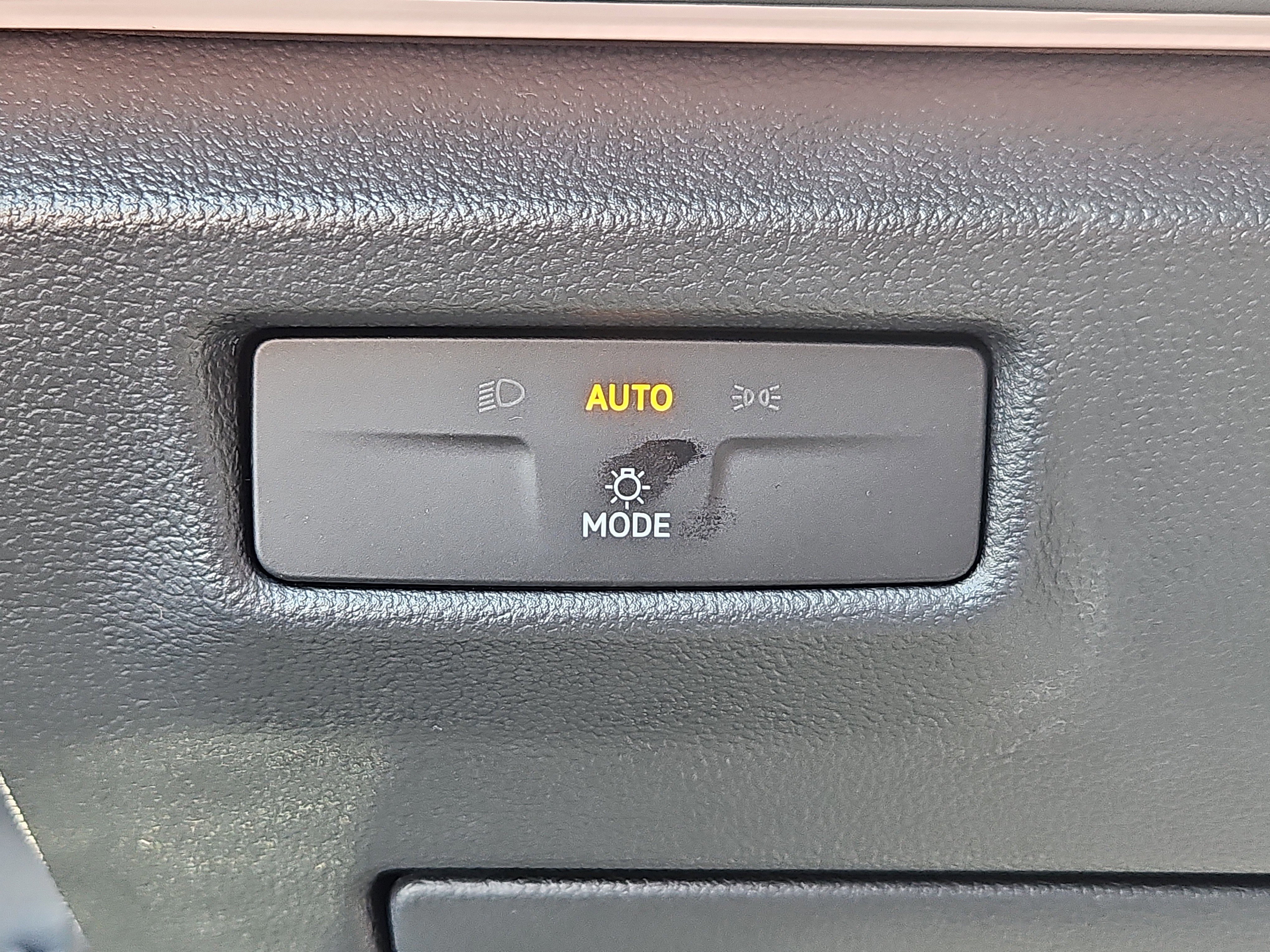 New 2026 Volkswagen Tiguan SE AWD/4WD image 8