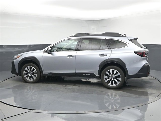 Used 2023 Subaru Outback Touring XT image 5