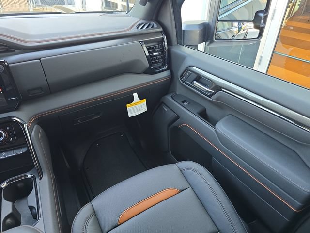 New 2026 GMC Sierra 2500 AT4 w/ Technology Package AWD/4WD image 14