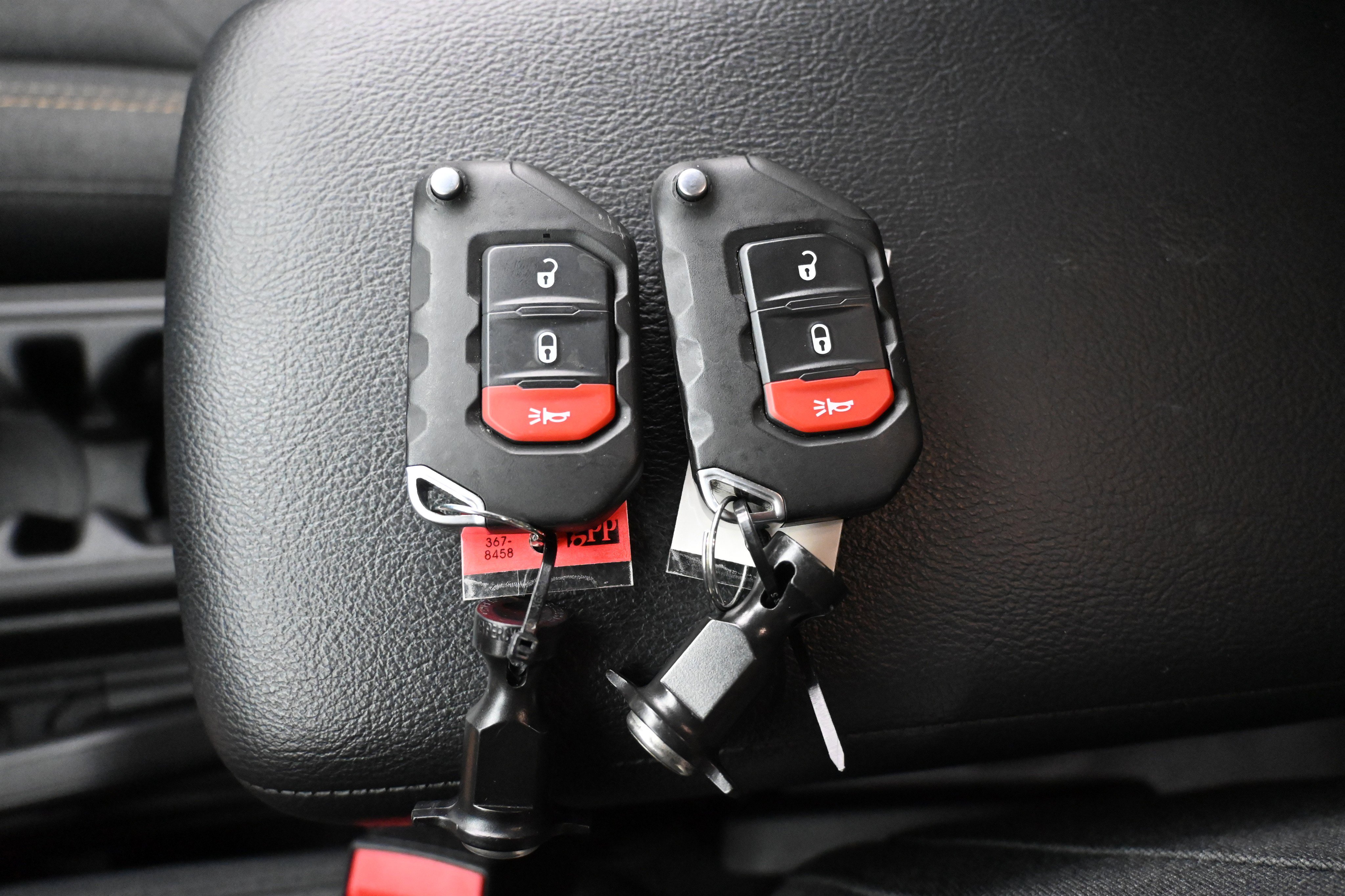 Used 2024 Jeep Gladiator Sport AWD/4WD image 33