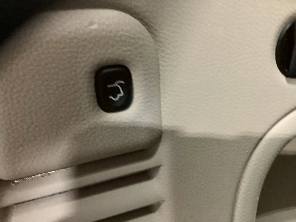 Certified 2022 Jeep Grand Cherokee Laredo E w/ Security & Convenience Group image 22