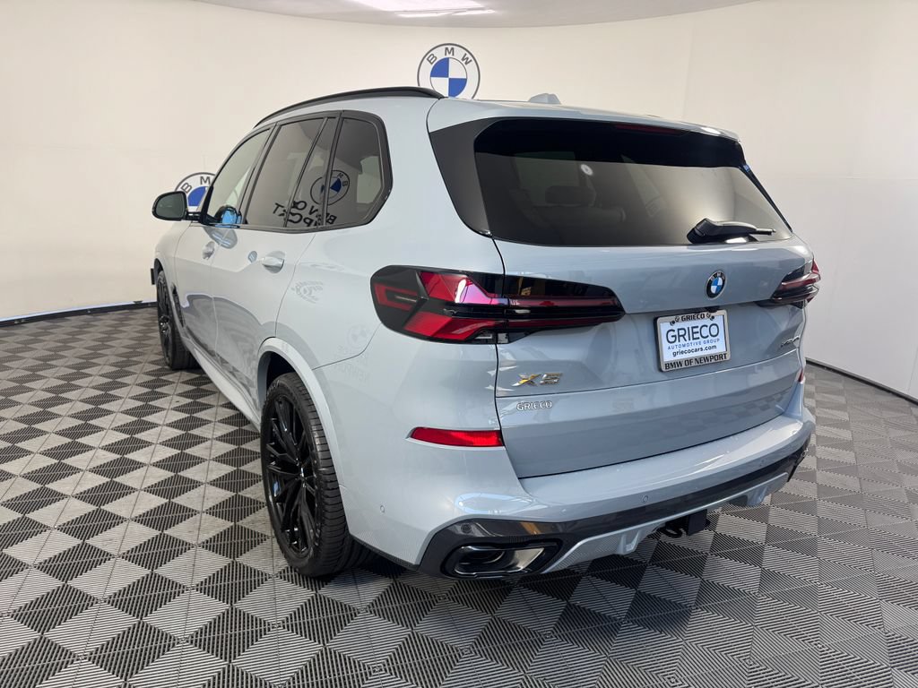 New 2026 BMW X5 xDrive40i w/ M Sport Package AWD/4WD image 8