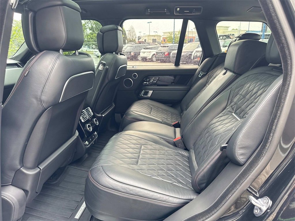 Certified 2021 Land Rover Range Rover SV Autobiography Dynamic image 16