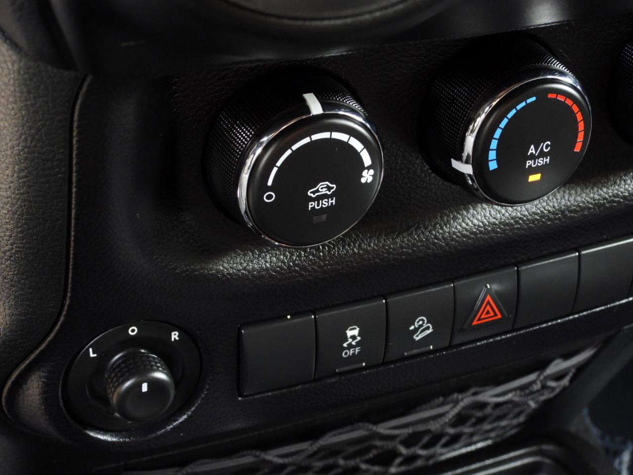 Used 2015 Jeep Wrangler Sport S w/ Quick Order Package 24S AWD/4WD image 51