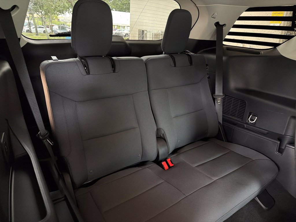 Used 2025 Ford Explorer Active RWD image 34