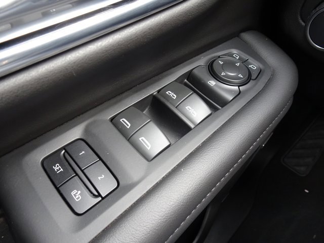 Used 2023 Chevrolet Suburban Z71 w/ Max Trailering Package image 27