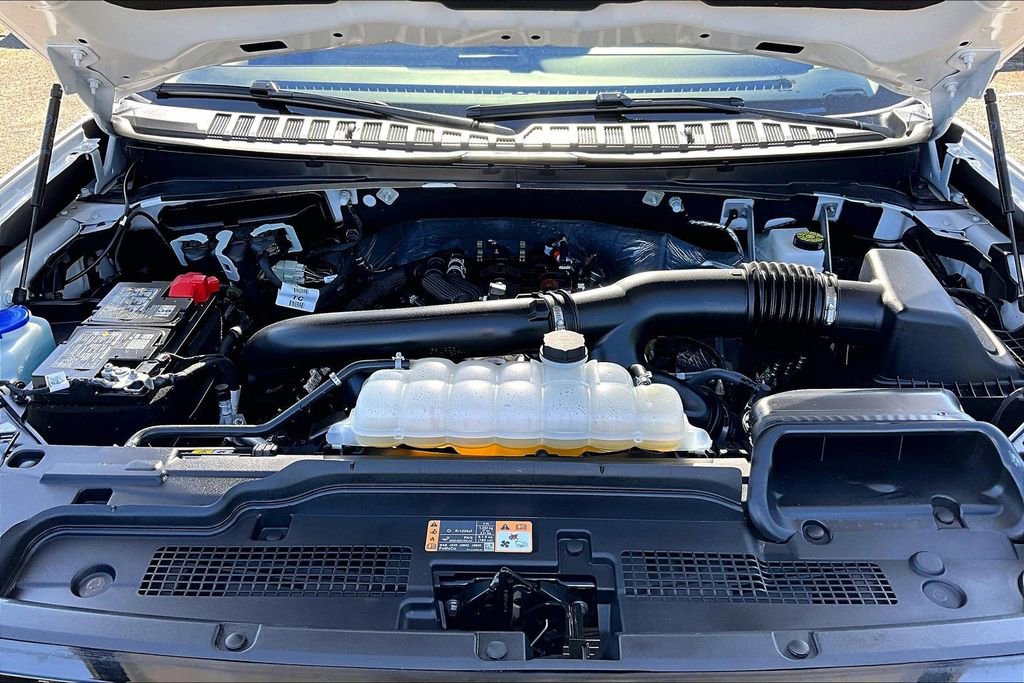 Certified 2025 Ford Expedition Active AWD/4WD image 10