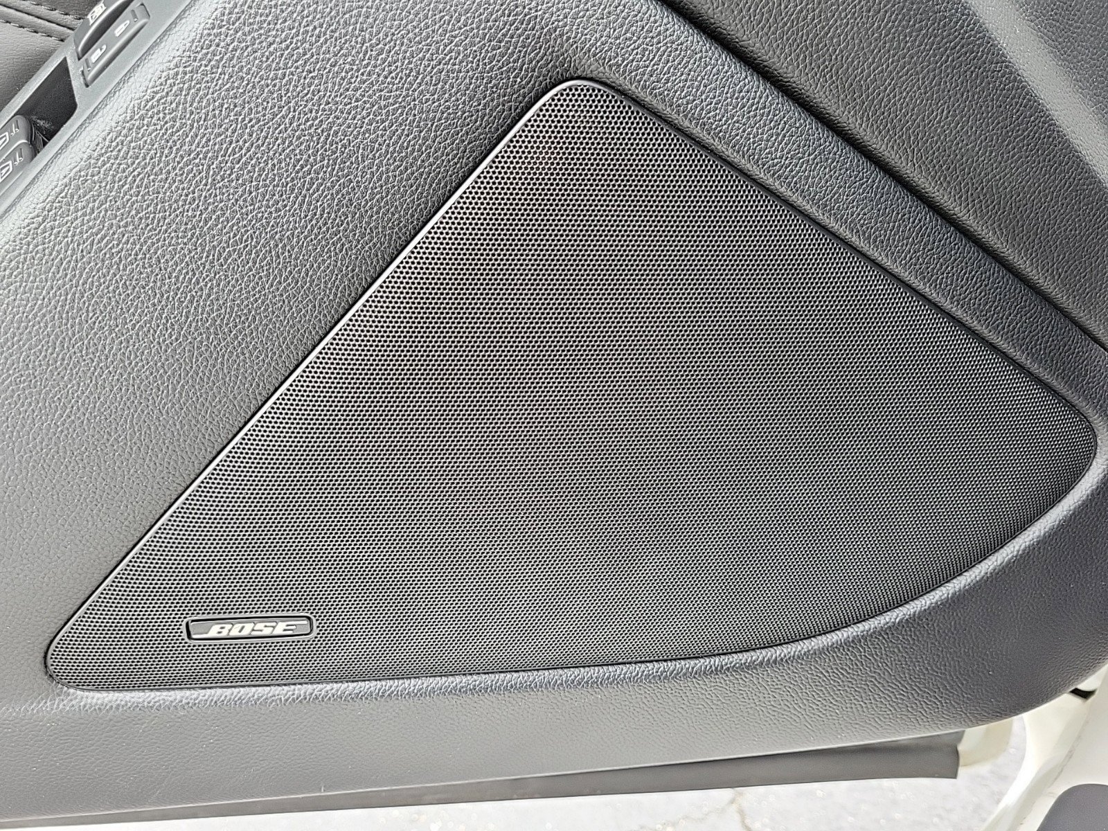 Used 2014 INFINITI Q60 Journey w/ Premium Package image 35