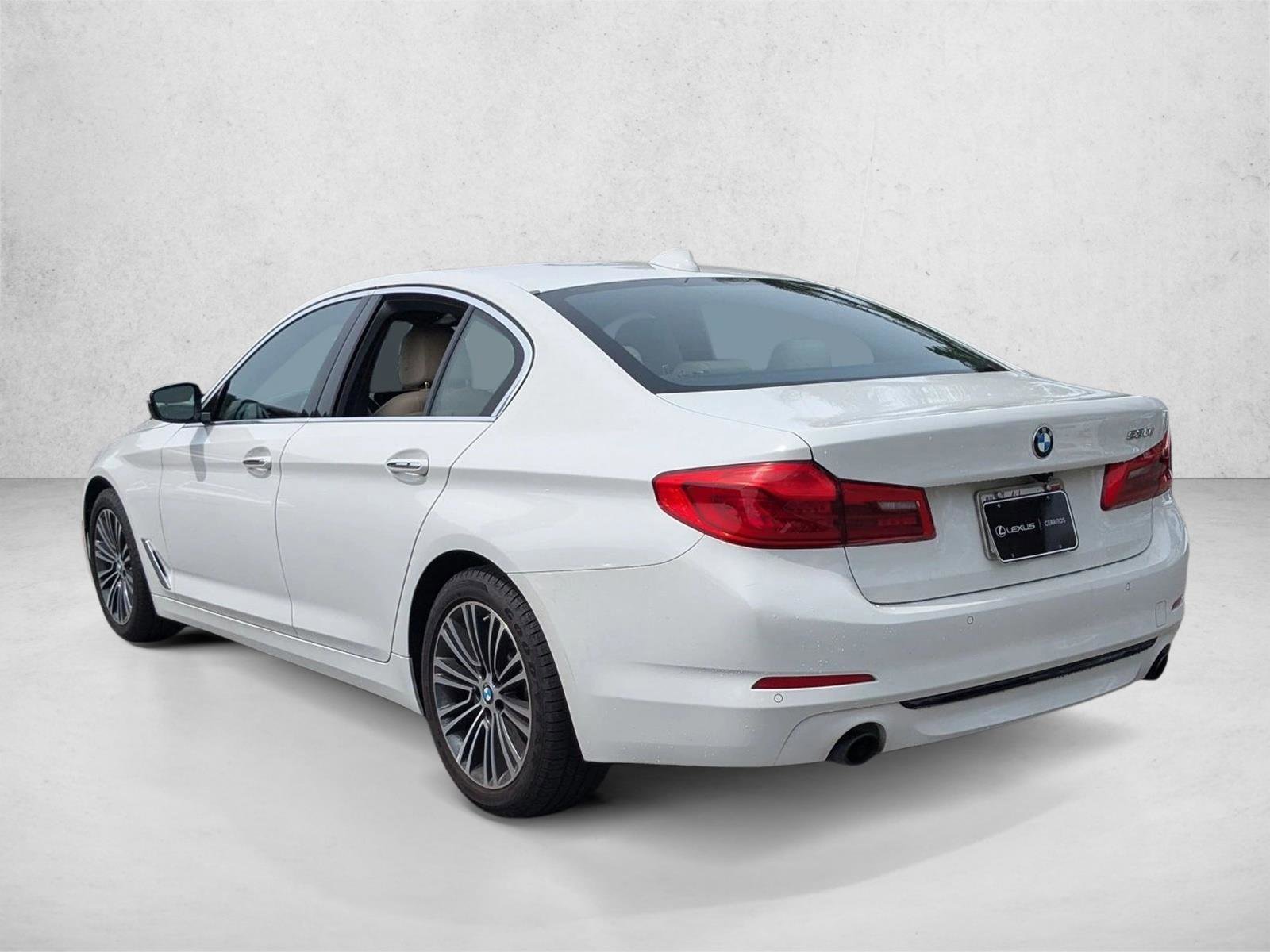Used 2017 BMW 530i RWD image 8