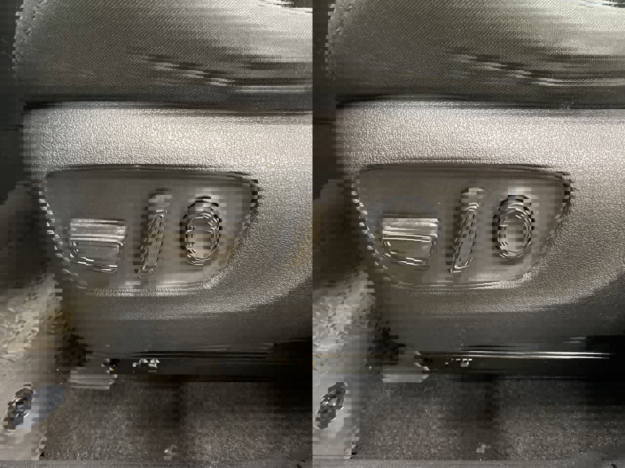 Used 2021 Toyota RAV4 XLE image 15