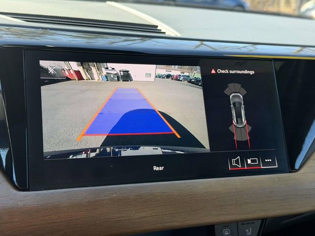 Used 2022 Audi e-tron GT Premium Plus image 14