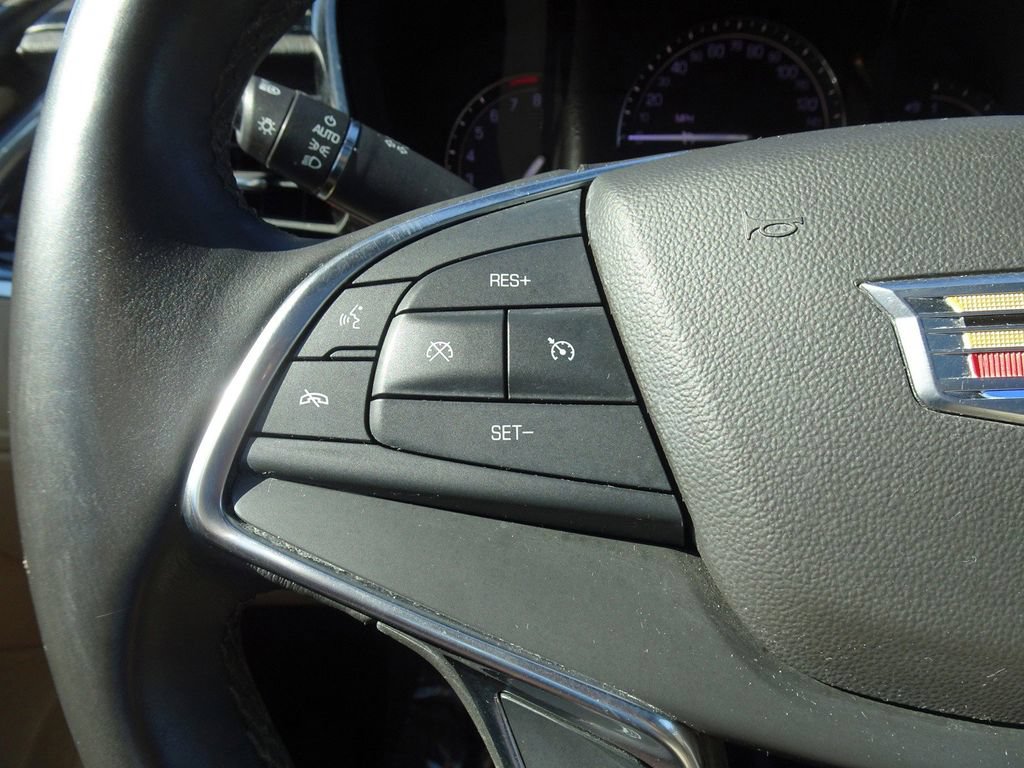 Used 2017 Cadillac XT5 Luxury w/ Driver Awareness Package FWD image 21