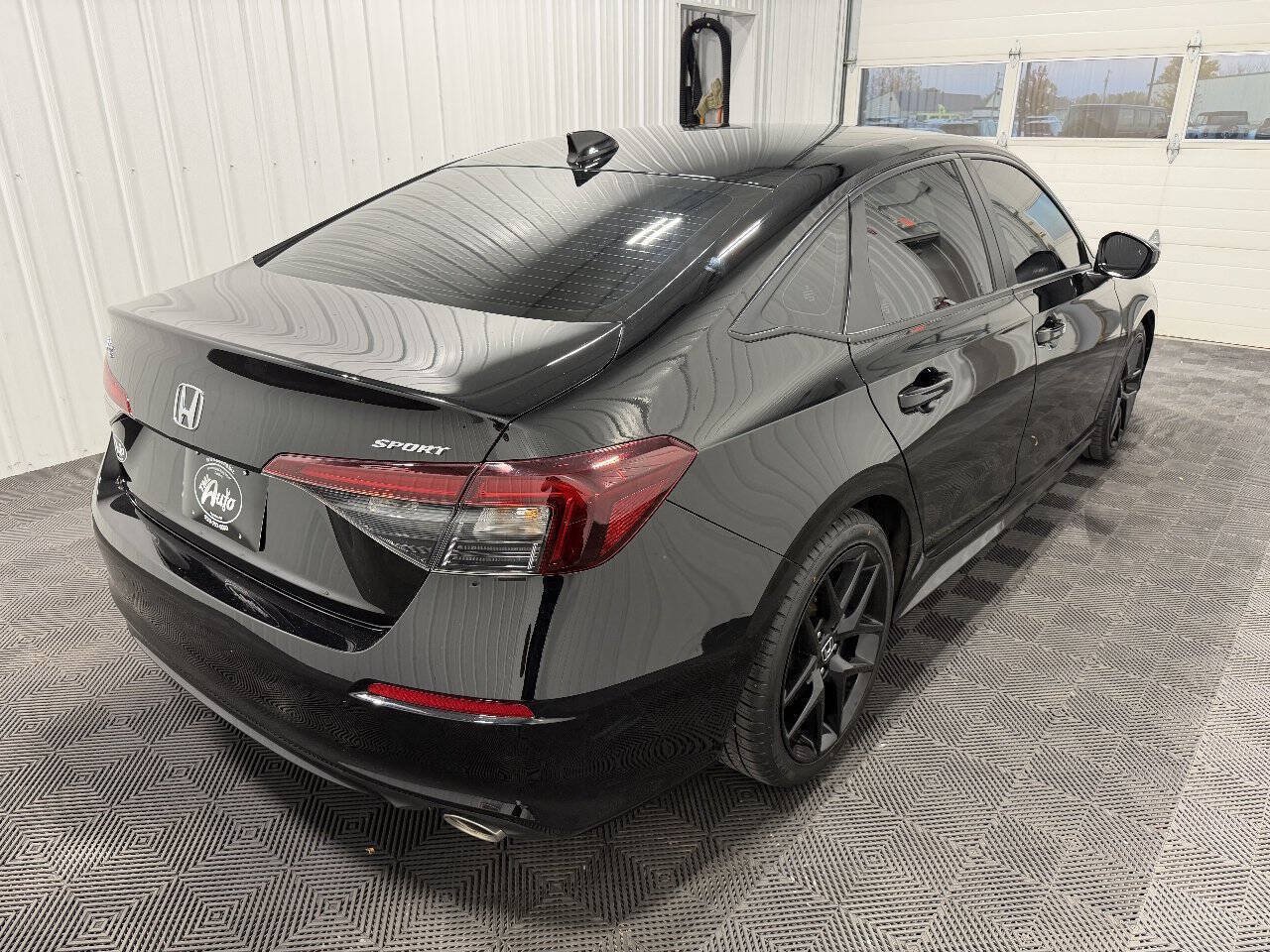 Used 2025 Honda Civic Sport image 3
