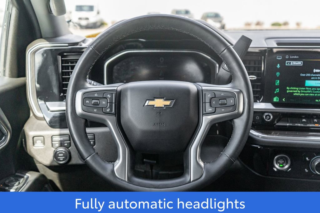 Used 2023 Chevrolet Silverado 1500 LT AWD/4WD image 14
