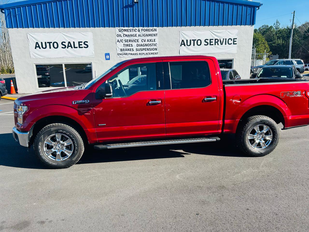 Used 2015 Ford F150 XLT w/ Equipment Group 302A Luxury AWD/4WD image 2