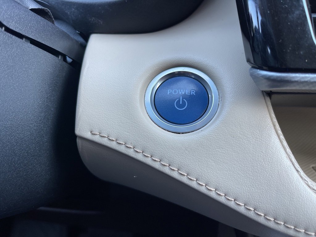 Used 2021 Toyota Highlander Platinum image 12