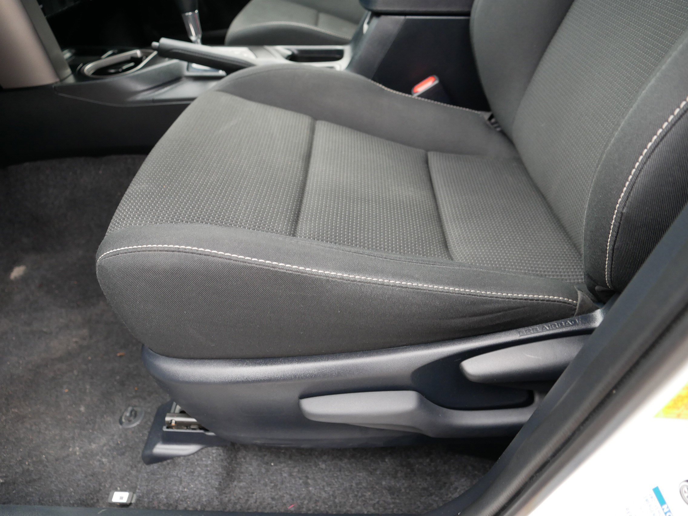 Used 2018 Toyota RAV4 XLE image 20